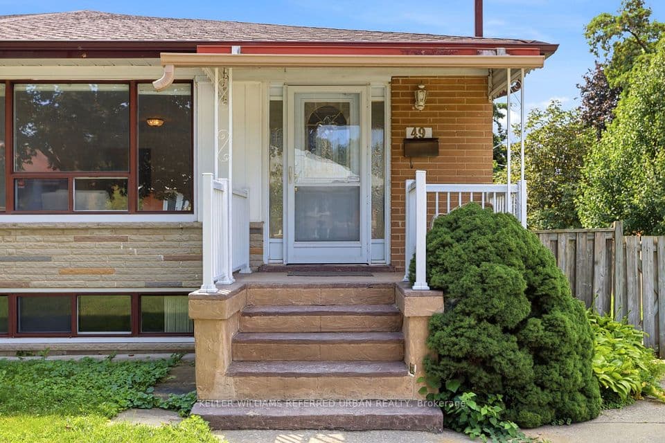 49 Santa Barbara Road, Toronto, ON M2N 2C1 – photo 2