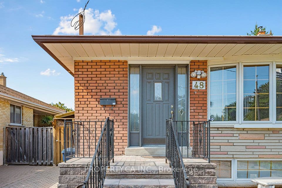 48 Santa Barbara Road, Toronto, ON M2N 2C2 – photo 2
