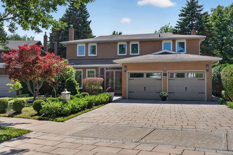 26 Saddletree Drive, Toronto, ON M2H 3L3 – main photo