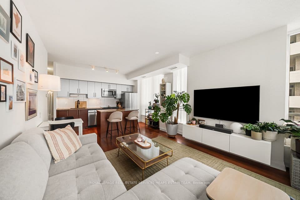 83 Redpath Avenue 704, Toronto, ON M4S 0A2 – main photo