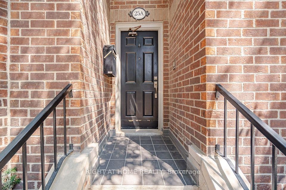 25A Shaw Street, Toronto, ON M6J 3T5 – photo 2