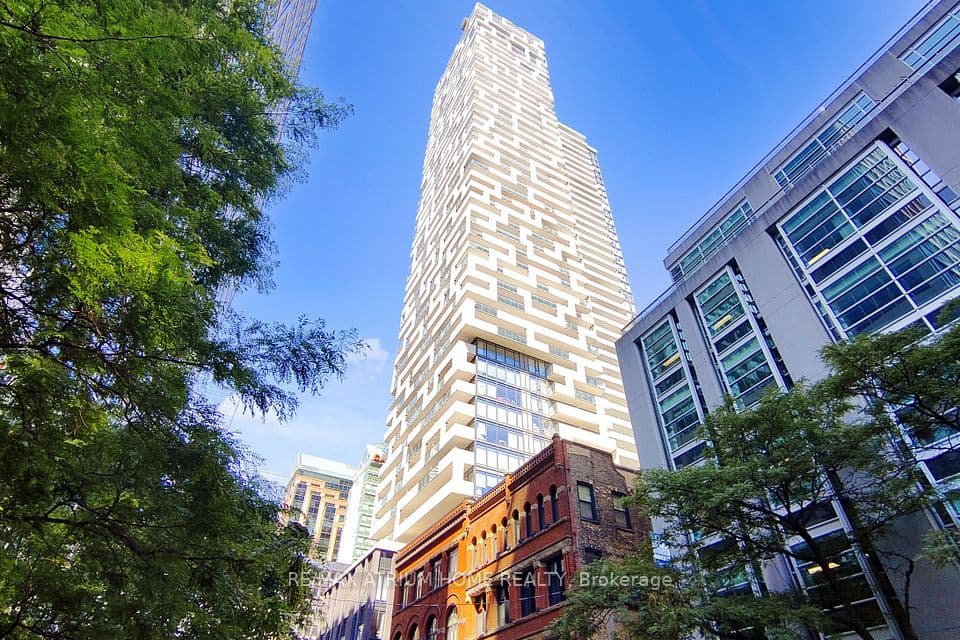 20 LOMBARD Street 3505, Toronto, ON M5C 0A7 – photo 2
