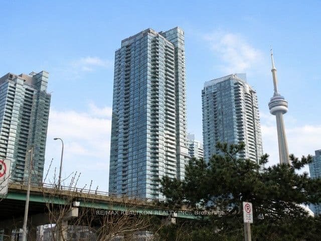 15 Fort York Boulevard 4503, Toronto, ON M5V 3Y4 – main photo