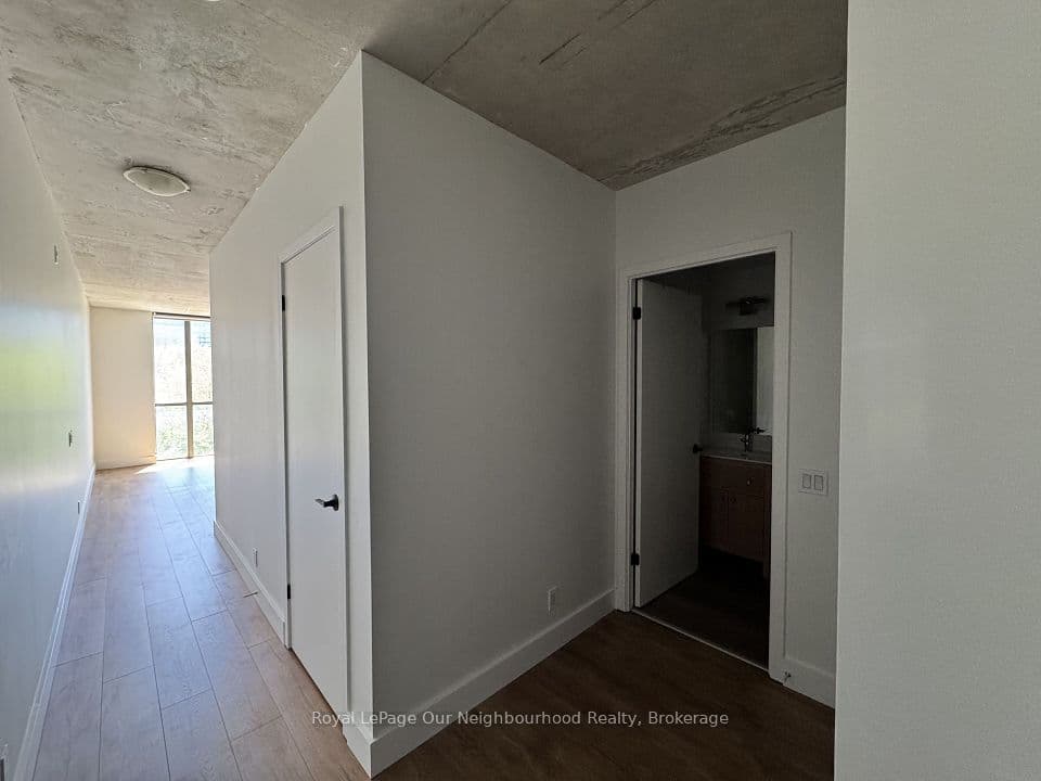2 Gladstone Avenue 308, Toronto, ON M6J 0B2 – photo 3