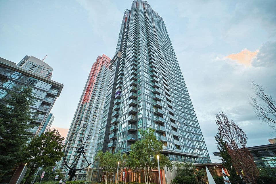 11 Brunel Court 2605, Toronto, ON M5V 3Y3 – main photo