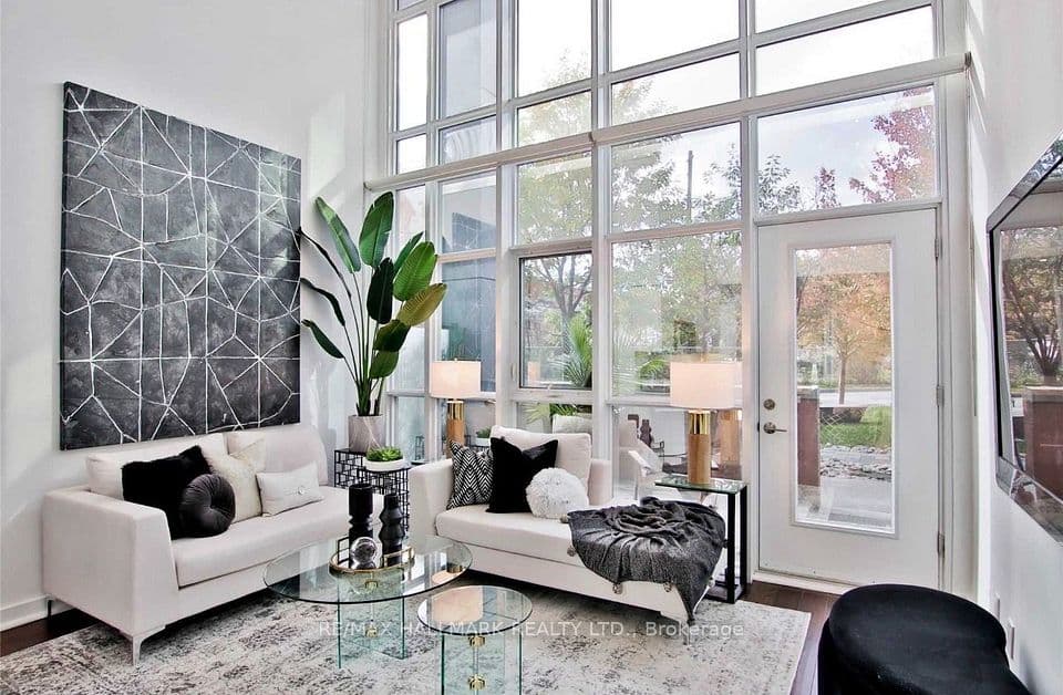 5 Hanna Avenue 108, Toronto, ON M6K 0B3 – photo 2