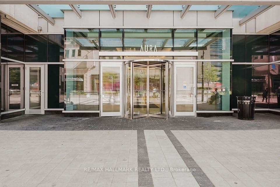 388 YONGE Street 6104, Toronto, ON M5B 0A4 – photo 3