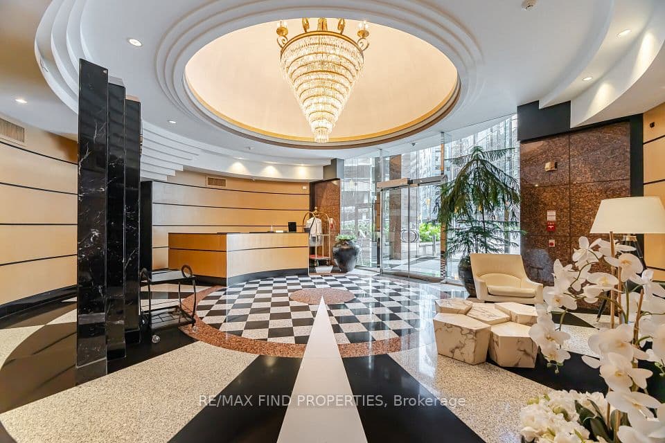 33 University Avenue 1203, Toronto, ON M5J 2S7 – photo 3