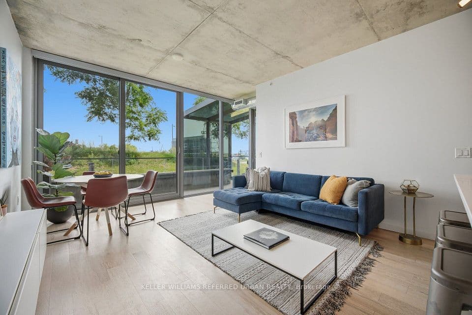 170 Bayview Avenue Th105, Toronto, ON M5A 0M4 – photo 3