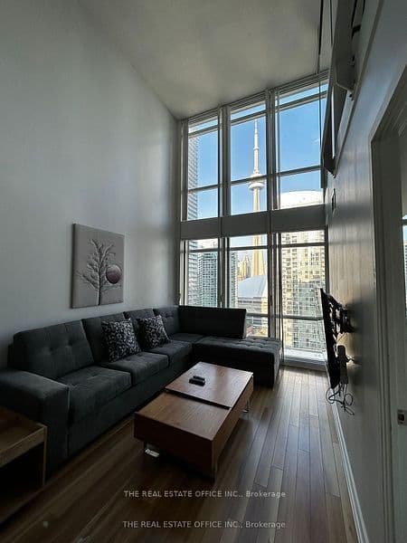 15 Fort York Boulevard 2808, Toronto, ON M5V 3Y4 – photo 3
