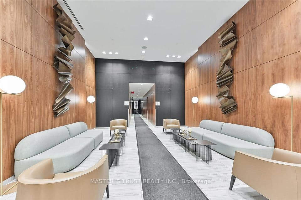 8 Eglinton Avenue E Ph 5801, Toronto, ON M4P 0C1 – photo 2