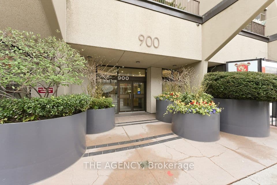900 Yonge Street 902, Toronto, ON M4W 3P5 – photo 2