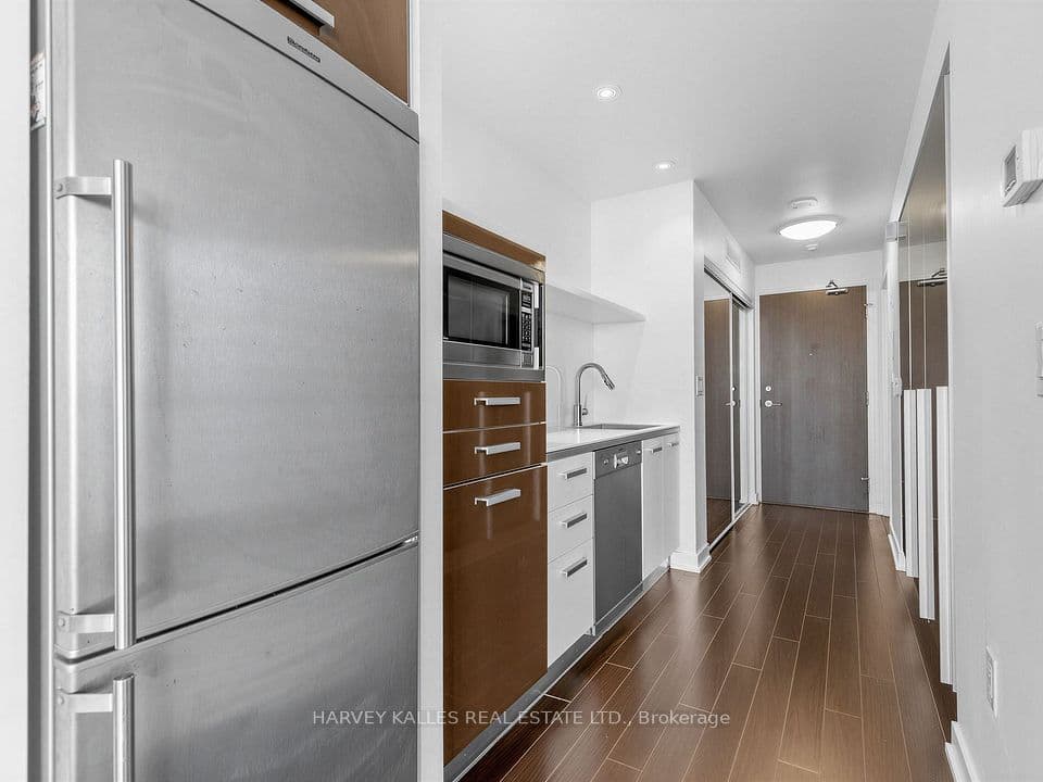 38 Dan Leckie Way 3002, Toronto, ON M5V 2V6 – photo 2