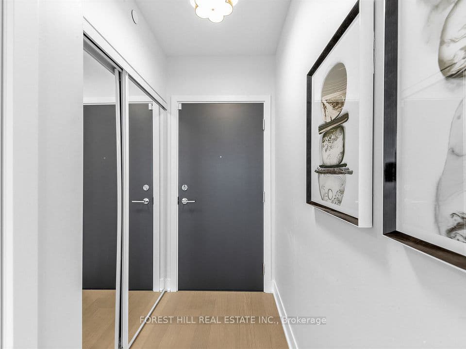 250 Lawrence Avenue W 810, Toronto, ON M5M 1B2 – photo 3