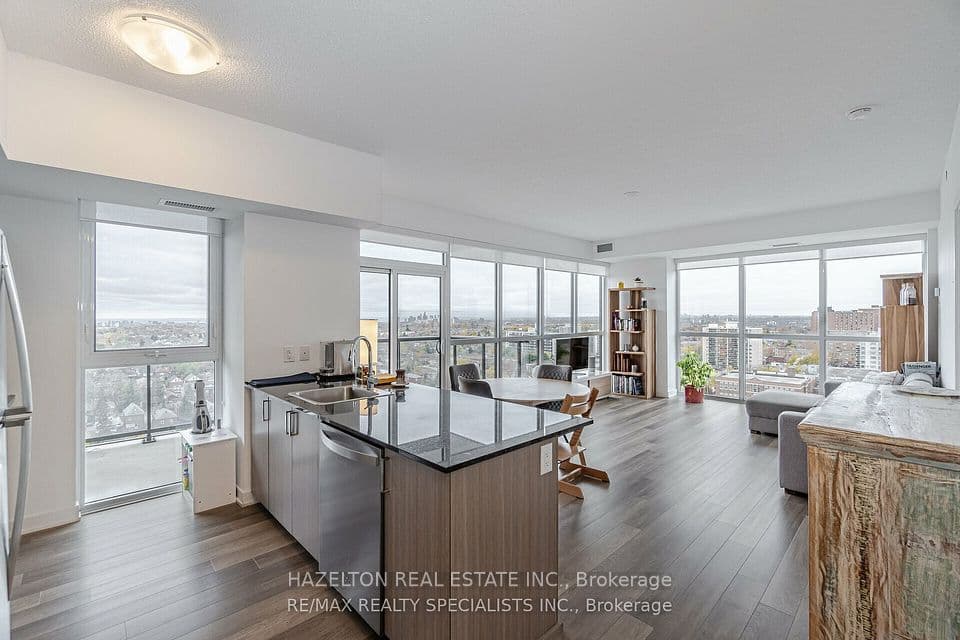 1603 Eglinton Avenue W 1304, Toronto, ON M6E 0A1 – main photo