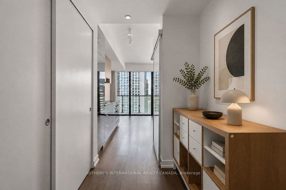 161 Roehampton Avenue 3001, Toronto, ON M4P 0C8 – photo 3