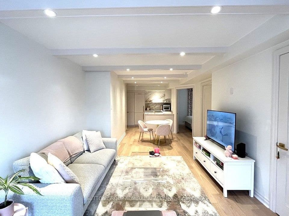 1174 Yonge Street 301, Toronto, ON M4W 2L9 – photo 2