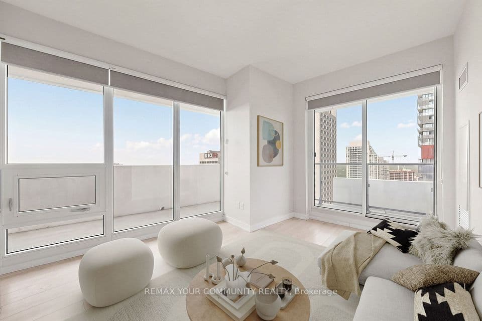 2221 Yonge Street 2709, Toronto, ON M4S 2B8 – photo 3