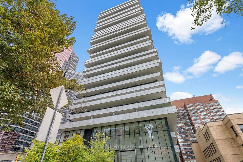 57 St Joseph Street 206, Toronto, ON M5S 0C5 – photo 2