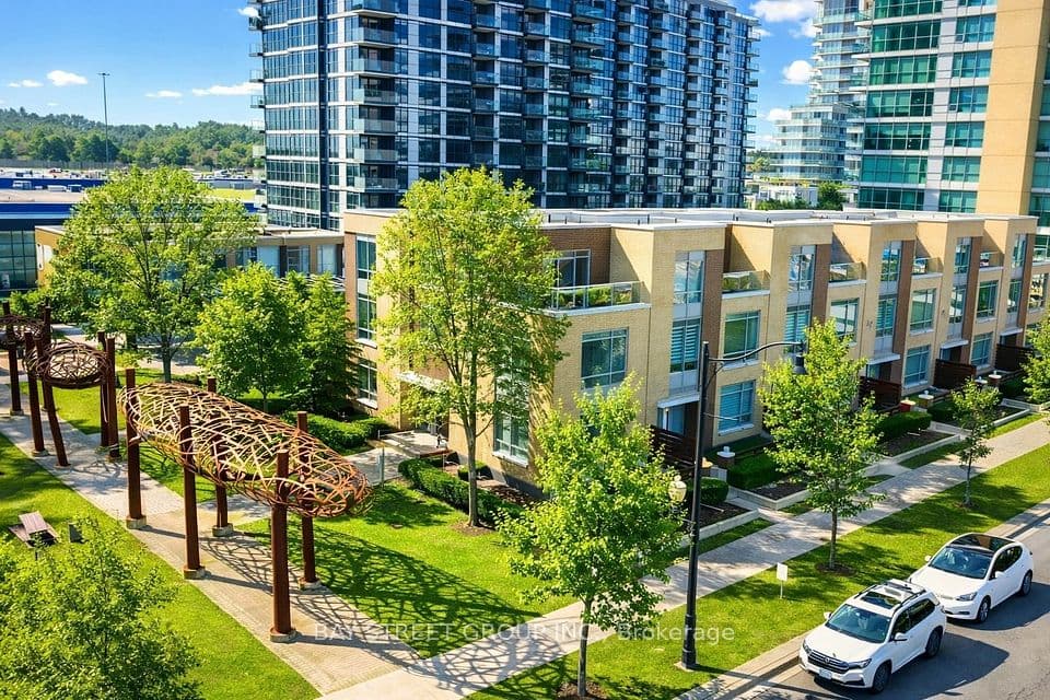 25 Singer Court TH07, Toronto, ON M2K 0B3 – main photo