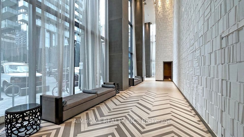 65 St Mary Street 1401, Toronto, ON M5S 0A6 – photo 2