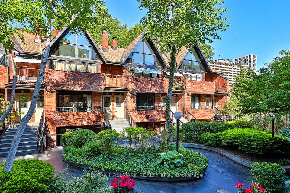 17 Pembroke Street 21, Toronto, ON M5A 2N6 – main photo