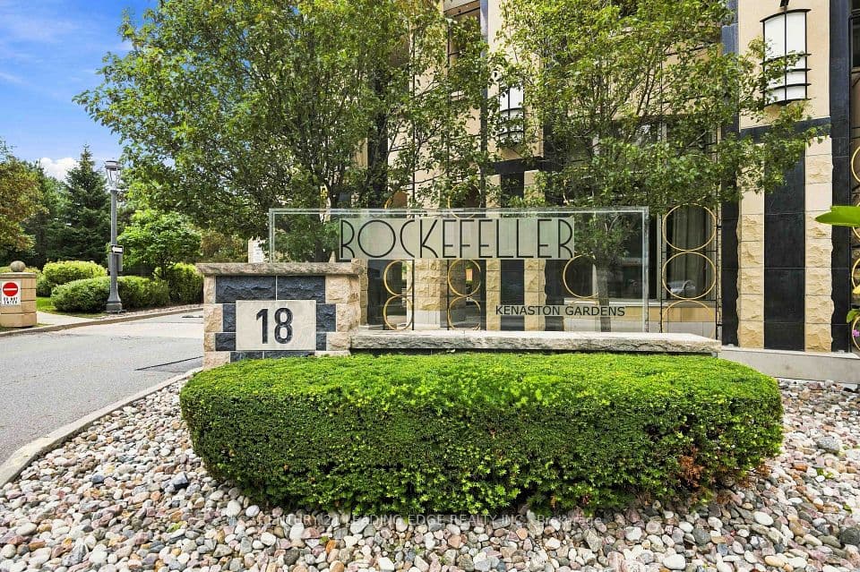 18 Kenaston Gardens 212, Toronto, ON M2K 3C7 – photo 2