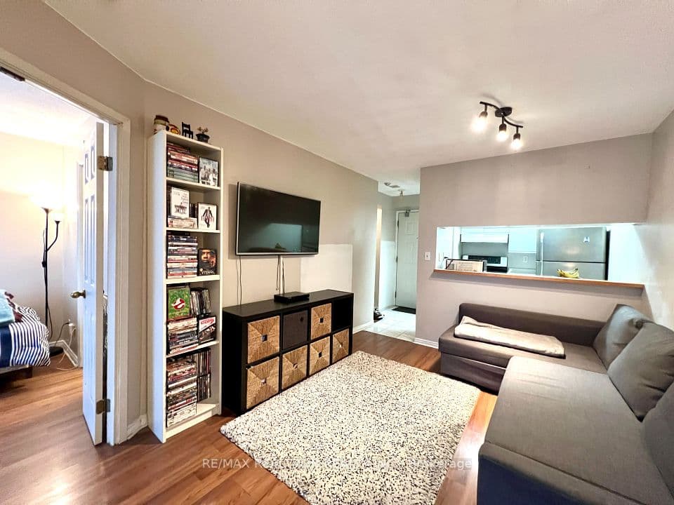 222 The Esplanade 512, Toronto, ON M5A 4M8 – photo 3
