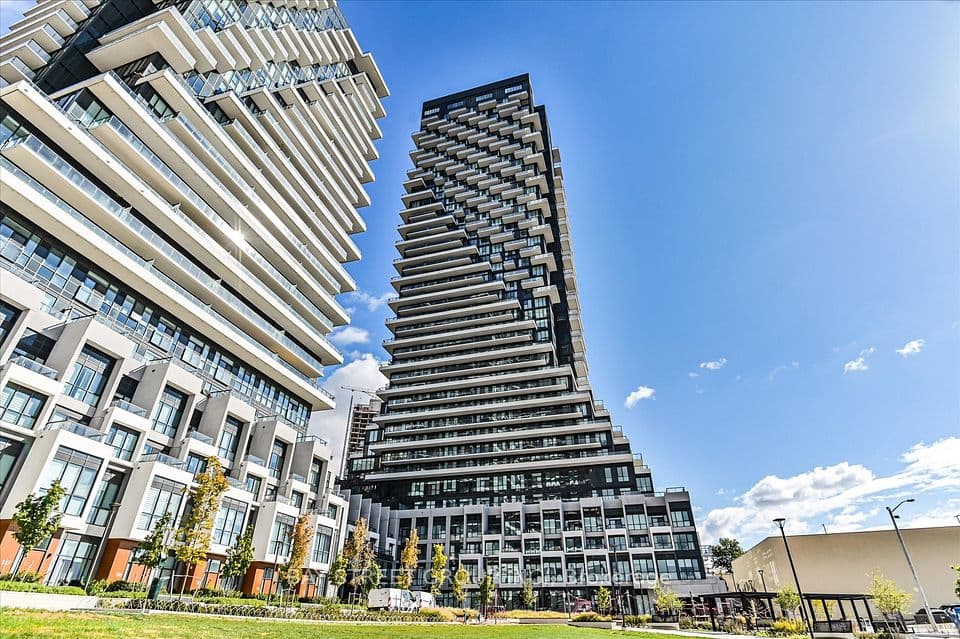 30 Inn On The Park Drive 2707, Toronto, ON M3C 0P8 – photo 2