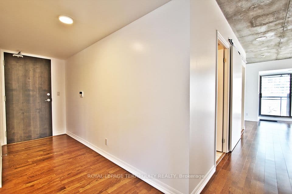 22 Wellesley Street E 708, Toronto, ON M4Y 1G3 – photo 2