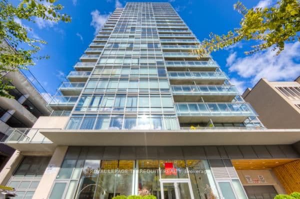 22 Wellesley Street E 708, Toronto, ON M4Y 1G3 – main photo