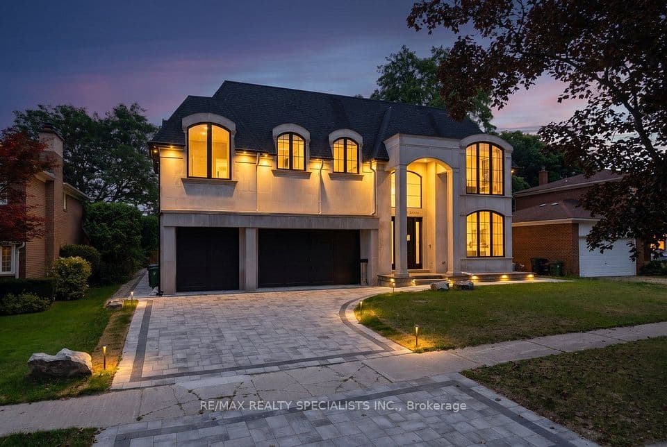 95 Lord Seaton Road, Toronto, ON M2P 1K7 – main photo