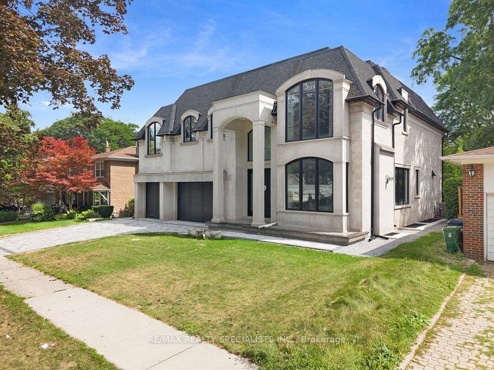 95 Lord Seaton Road, Toronto, ON M2P 1K7 – photo 2