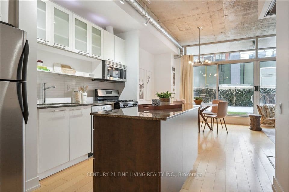 66 Portland Street 211, Toronto, ON M5V 2M6 – photo 2
