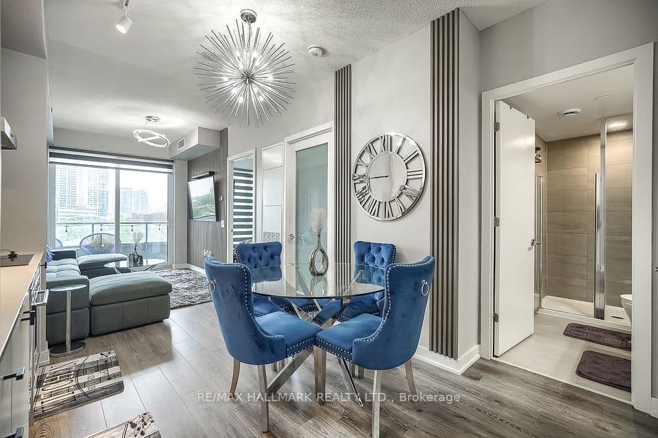 9 Tecumseth Street 421, Toronto, ON M5V 3G4 – main photo