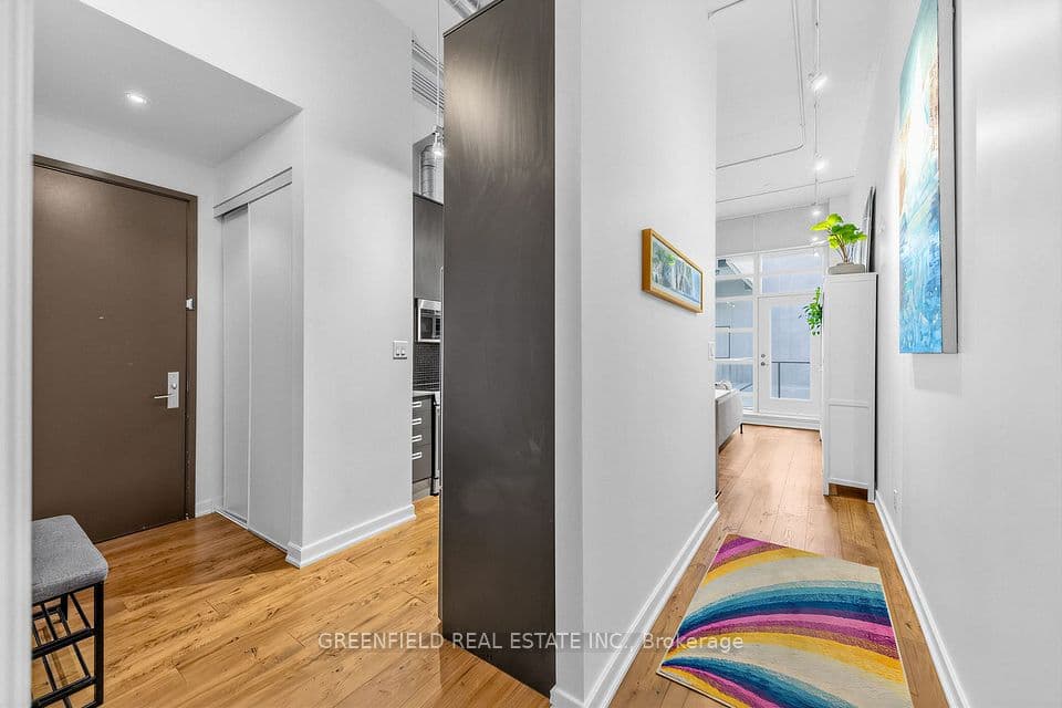 380 Macpherson Avenue N 410, Toronto, ON M4V 3E3 – photo 3