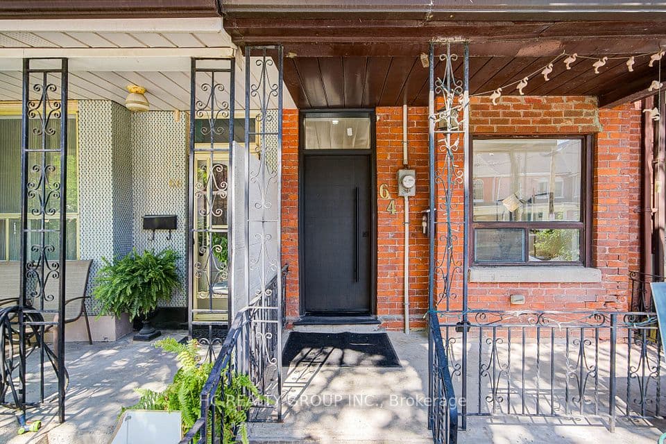 64 Wales Avenue, Toronto, ON M5T 1J4 – photo 2