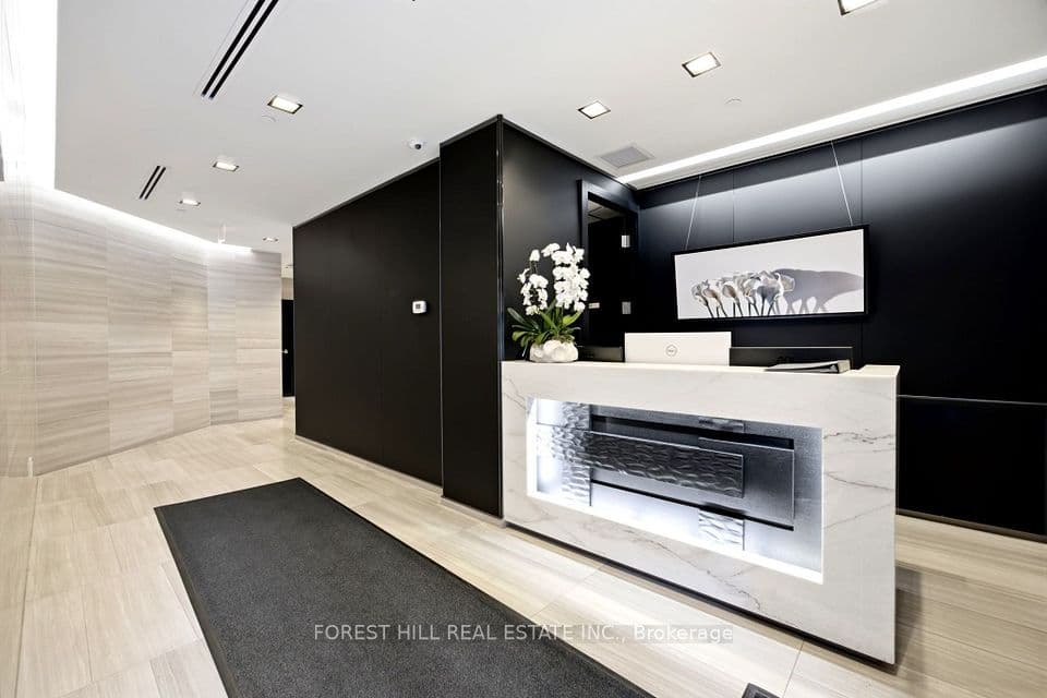 36 Hazelton Avenue 4C, Toronto, ON M5R 2E2 – photo 3