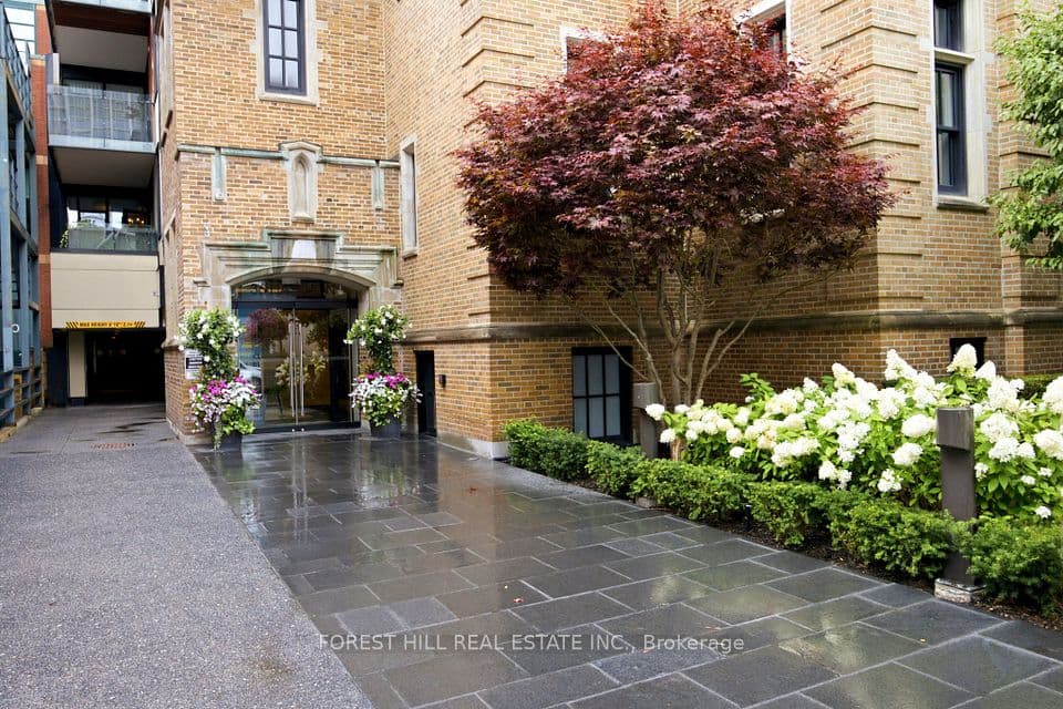36 Hazelton Avenue 4C, Toronto, ON M5R 2E2 – photo 2