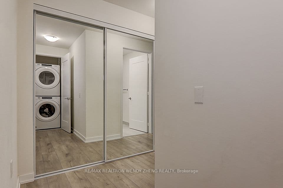 28 Freeland Street 902, Toronto, ON M5E 0E3 – photo 3