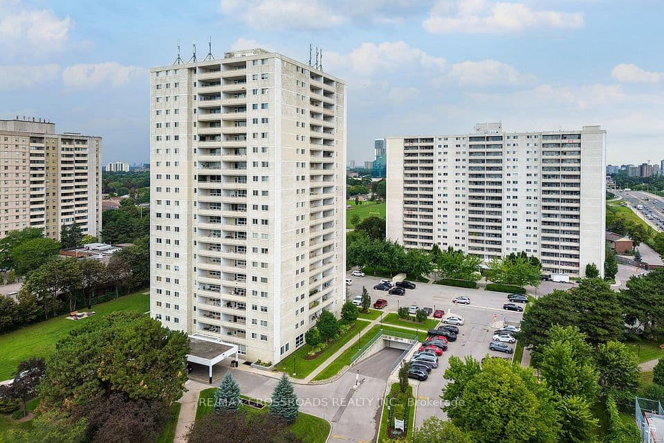 1350 York Mills Road 906, Toronto, ON M3A 1Z9 – main photo