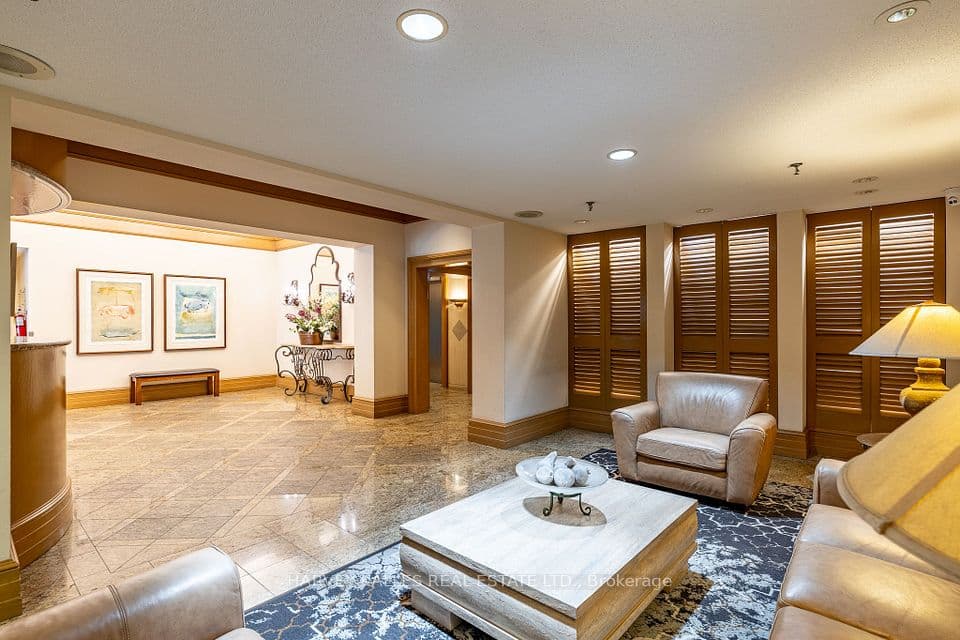 5 Kenneth Avenue 205, Toronto, ON M2N 6M7 – photo 2