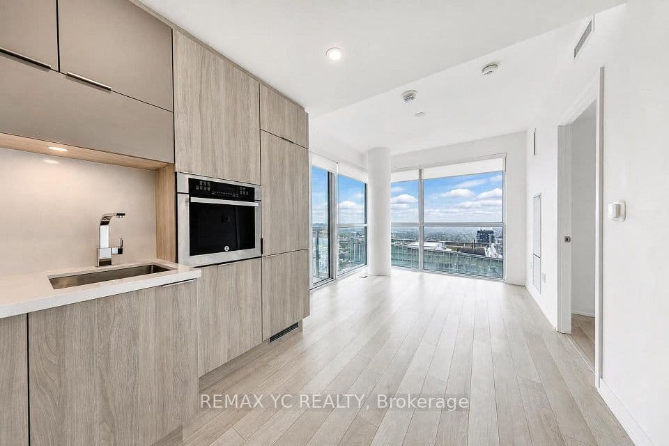 39 Roehampton Avenue 3708, Toronto, ON M4P 0G1 – photo 3