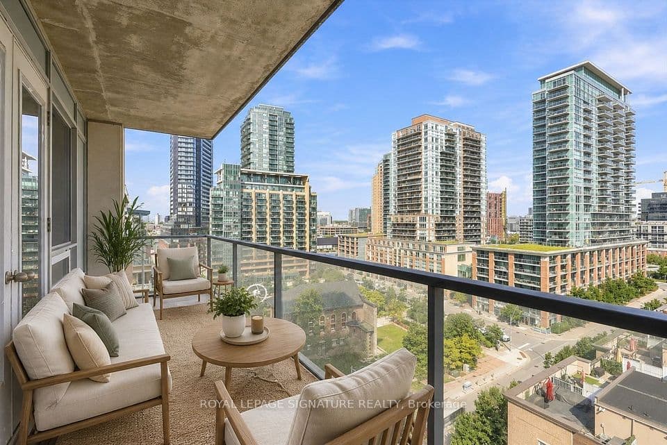 59 East Liberty Street 1010, Toronto, ON M6K 3R1 – main photo