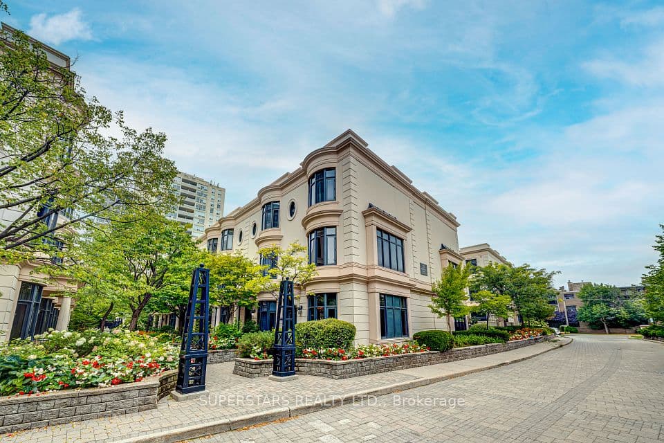 25 Elkhorn Drive 16, Toronto, ON M2K 3E8 – main photo