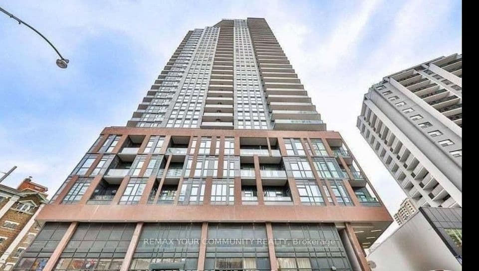 159 Wellesley Street E 404, Toronto, ON M4Y 0H5 – main photo