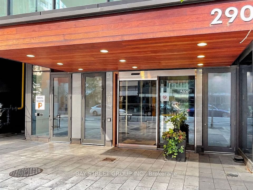 290 Adelaide Street W 1303, Toronto, ON M5V 0P3 – photo 2