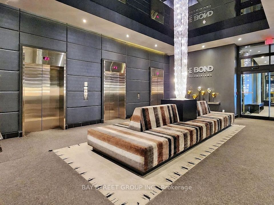 290 Adelaide Street W 1303, Toronto, ON M5V 0P3 – photo 3