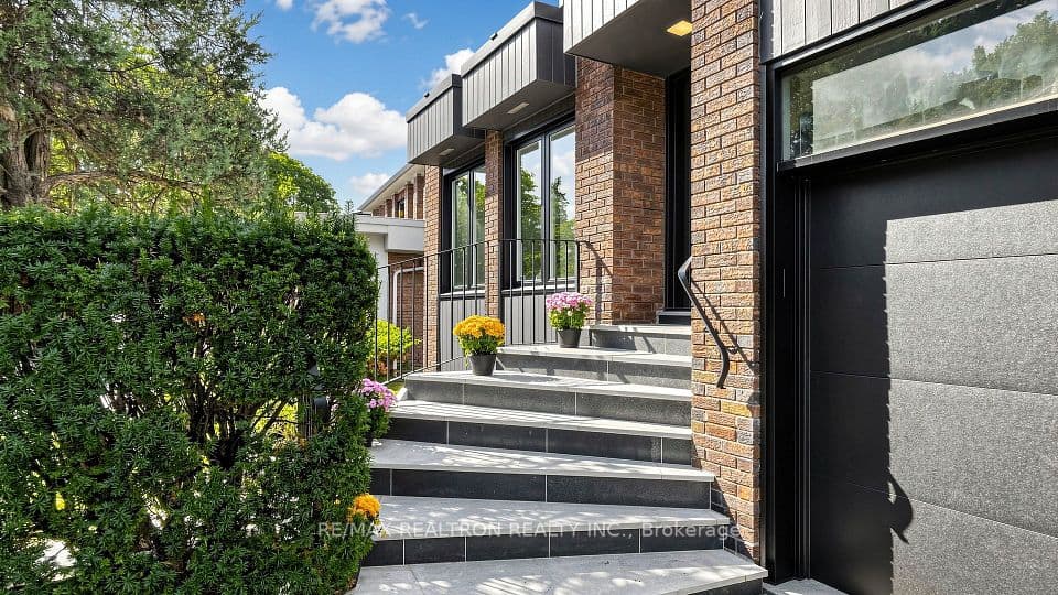 41 Beardmore Crescent, Toronto, ON M2K 2P3 – photo 3