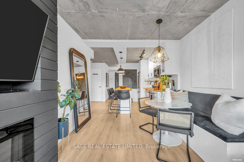 456 COLLEGE Street 408, Toronto, ON M6G 4A3 – photo 2